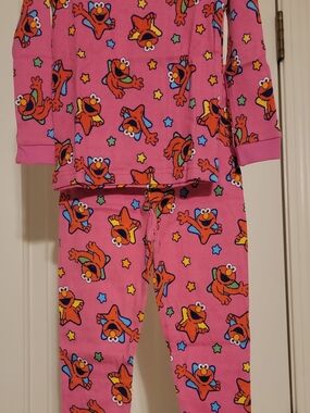Sesame Street Pink Elmo Star Print Kids Pajama Set